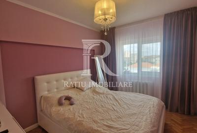 Apartament cu 3 camere decomandat, mobilat în Decebal