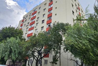 Aparatorii Patriei| Centrala termica proprie| 6 min metrou| Doua bai - 22