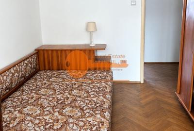 Apartament cu 3 camere semidecomandat în Lujerului