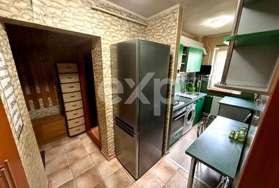 Apartament cu 3 camere decomandat, mobilat în Trivale