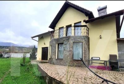Vilă spațioasă cu teren și vedere panoramică – Tocile, Sibiu - 2