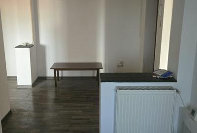 De vânzare apartament 2 camere decomandat | Zona 8 Mai - 12