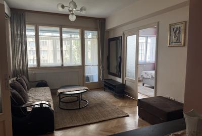 Apartament cu 2 camere semidecomandat, mobilat în Ultracentral