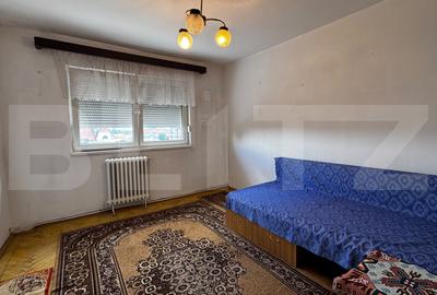 Apartament cu 3 camere decomandat, mobilat în Central