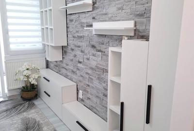 Garsoniera RENOVATA de la placa, CT, AC, mobila la comanda, utilata, etaj 2 - 1