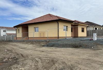Duplex cu 3 camere în Dumbrăvița