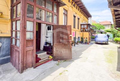 Apartament cu 3 camere decomandat, mobilat în Dacia