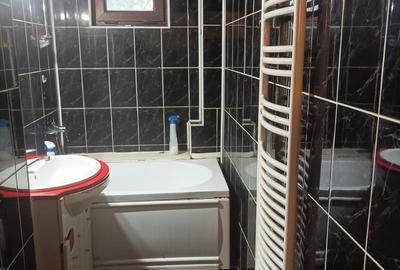Apartament cu 2 camere, etajul 3/4, zona Alexandru Cel Bun - 6