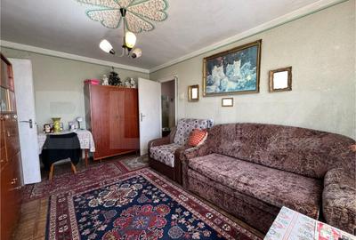 Apartament cu 2 camere semidecomandat, mobilat în Rogerius
