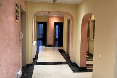 Apartament cu 3 camere decomandat, mobilat în Barbu Văcărescu