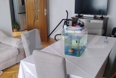 Apartament cu 3 camere decomandat, mobilat în Nord-Est