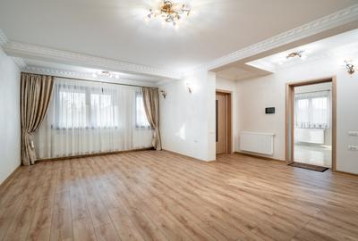 Casă premium de vânzare în Adunații Copăceni – 326 mp utili, 492 mp teren, garaj - 14
