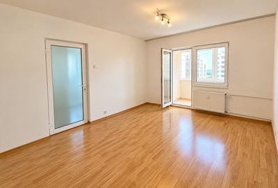 Sebastian, Apt 3 Camere  LIBER 1 PARCARE An Bloc 1987 REABILITAT Et. 6/8 - 8