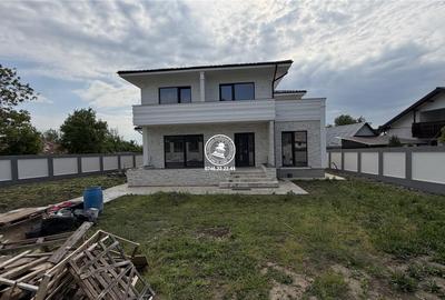 Casă cu 6 camere decomandat în Aroneanu