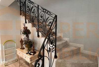 Duplex cu 5 camere în Mamaia-Sat