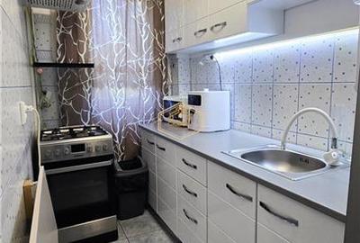 Etaj I | Apartament cu 2 camere si balcon | Botizului - 9