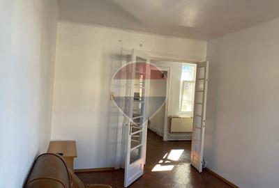 Apartament cu 3 camere in Centru Vechi - 2