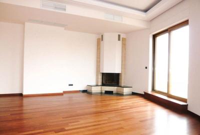 Penthouse cu 3 camere decomandat, mobilat în Primăverii