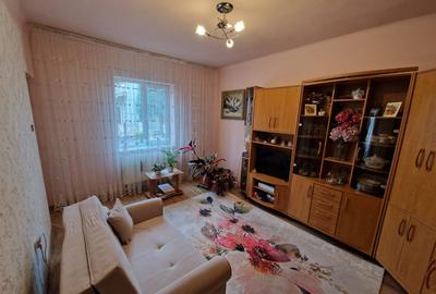 Apartament cu 2 camere decomandat, mobilat în Andrei Mureșanu
