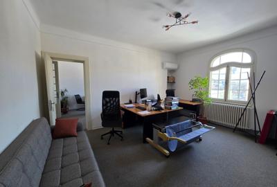 Apartament cu 5 camere de inchiriat in zona Piata Victoriei - 2