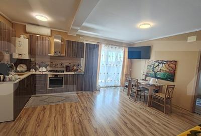 Apartament cu 3 camere decomandat în Ciarda Roșie
