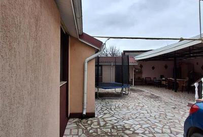 CASA DE VANZARE SATUL CATOLIC CARTIER 6 MARTIE ONESTI - 4