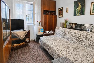 Apartament cu 2 camere semidecomandat în Podu Roș