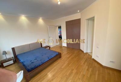 Apartament cu 4 camere decomandat, mobilat în Băneasa