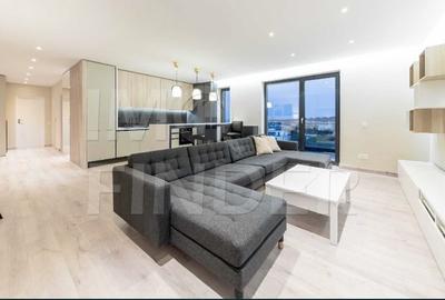 Apartament cu 3 camere semidecomandat în Andrei Mureșanu
