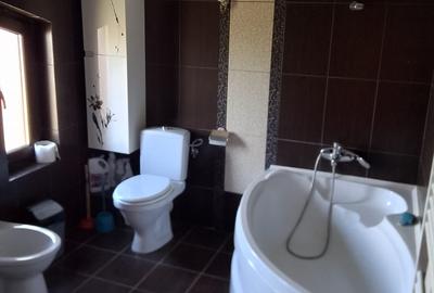 Casa cu etaj zona Pensiunii Bianca - 10