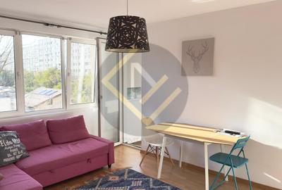 Apartament cu 3 camere semidecomandat, mobilat în P-ța Muncii