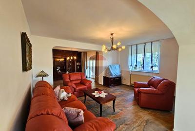 Vila tip duplex Banesti, 341 mp utili, garaj, vedere Caraiman - 3