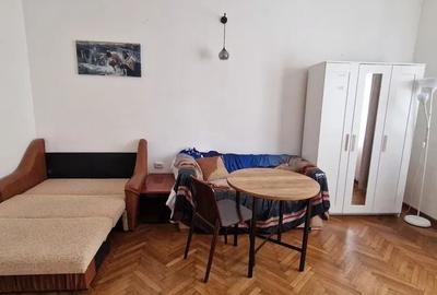 Garsonieră decomandată, mobilată în Ultracentral