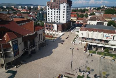 Apartament cu 2 camere decomandat, mobilat în Ultracentral