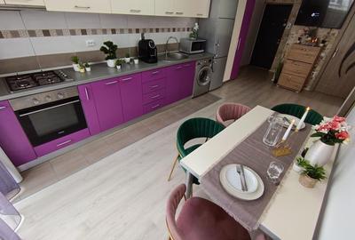 OPORTUNITATE!!! Ap. cu 2 cam DECOMANDATE,str EROILOR/FLORESTI,etaj 1 ,2 BALCOANE - 10