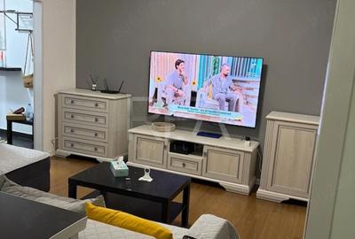 Apartament cu 3 camere semidecomandat, mobilat în Berceni