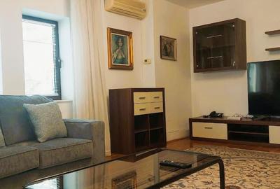 BANEASA, 3 camere in vila, mobilat,  parcare in curte - 1