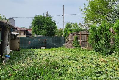 Teren cu casa intravilan cu toate utilitatile la poarta Giulesti - 1