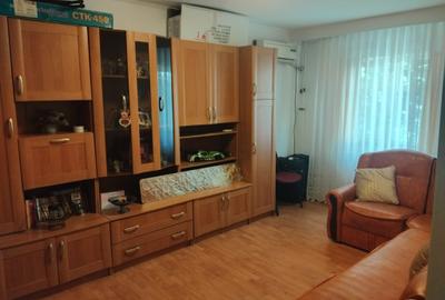 Apartament cu 2 camere decomandat în CET