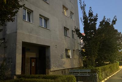 Garsonieră decomandată et.3/4, Bartolomeu - 10