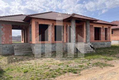 Casa individuala | 1 nivel | 105 mp | 500 mp teren | Sard - 1
