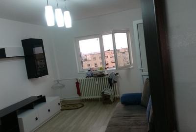 Garsonieră decomandată în Tineretului