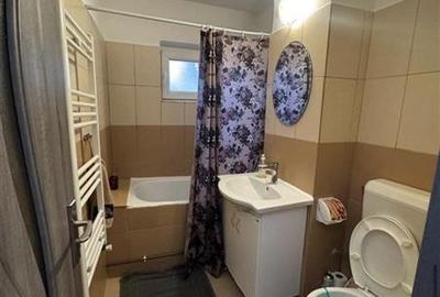 Apartament cu 2 camere semidecomandat, mobilat în Complex Studențesc