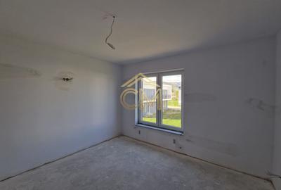 Casă 4 Camere - 120 MPU - 264 MP Teren - Terasa - 4
