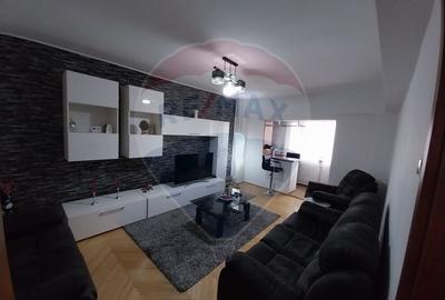 Apartament cu 3 camere decomandat, mobilat în Calea Severinului