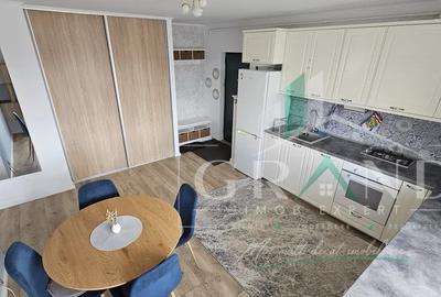 Apartament cu 3 camere semidecomandat, mobilat în Florești
