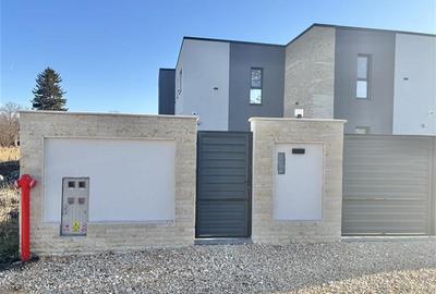 Vila impozanta, aspect deosebit, configuratie tip duplex, view, Brasov - 14