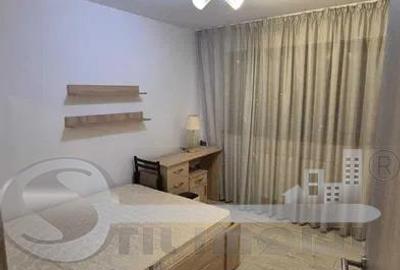 Apartament 3 Camere Hala Centrala - 650 euro - 2