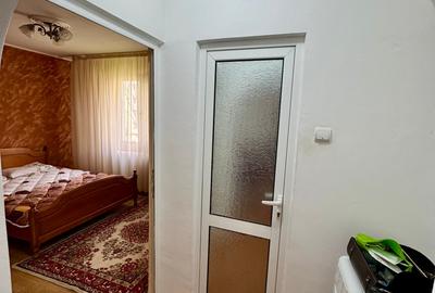 PODU ROS - RESTAURANT ODEON - 2 CAMERE - 52MP - ETAJ INTERMEDIAR - GEAM LA BAIE - 79.990 EURO - 6