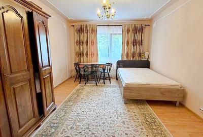 Apartament cu 2 camere decomandat, mobilat în Nicolina